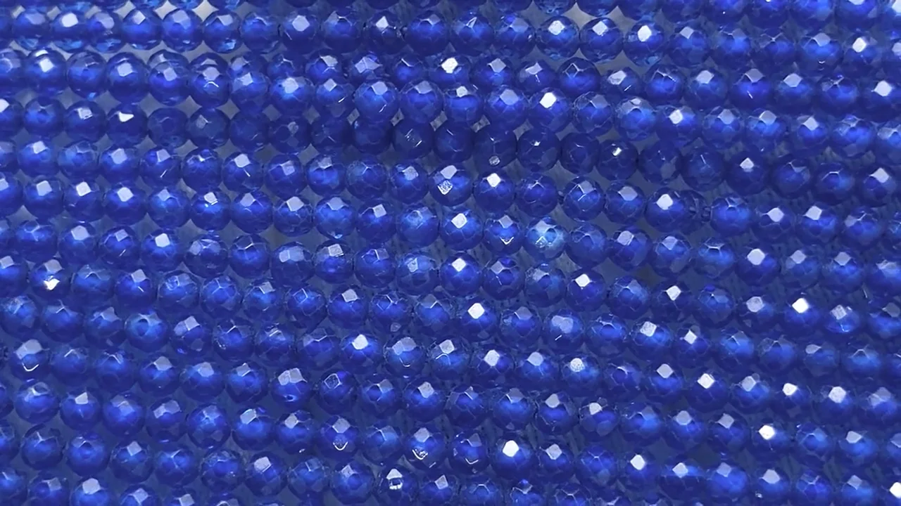 動画】【素晴らしい輝き】合成サファイアAAA 極小ラウンドカット2mm 1