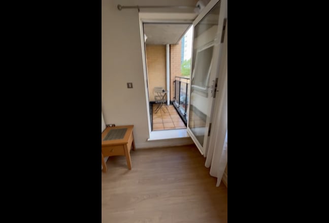 Virginia Quay room in 3 bed flat Canary Wharf Main Photo