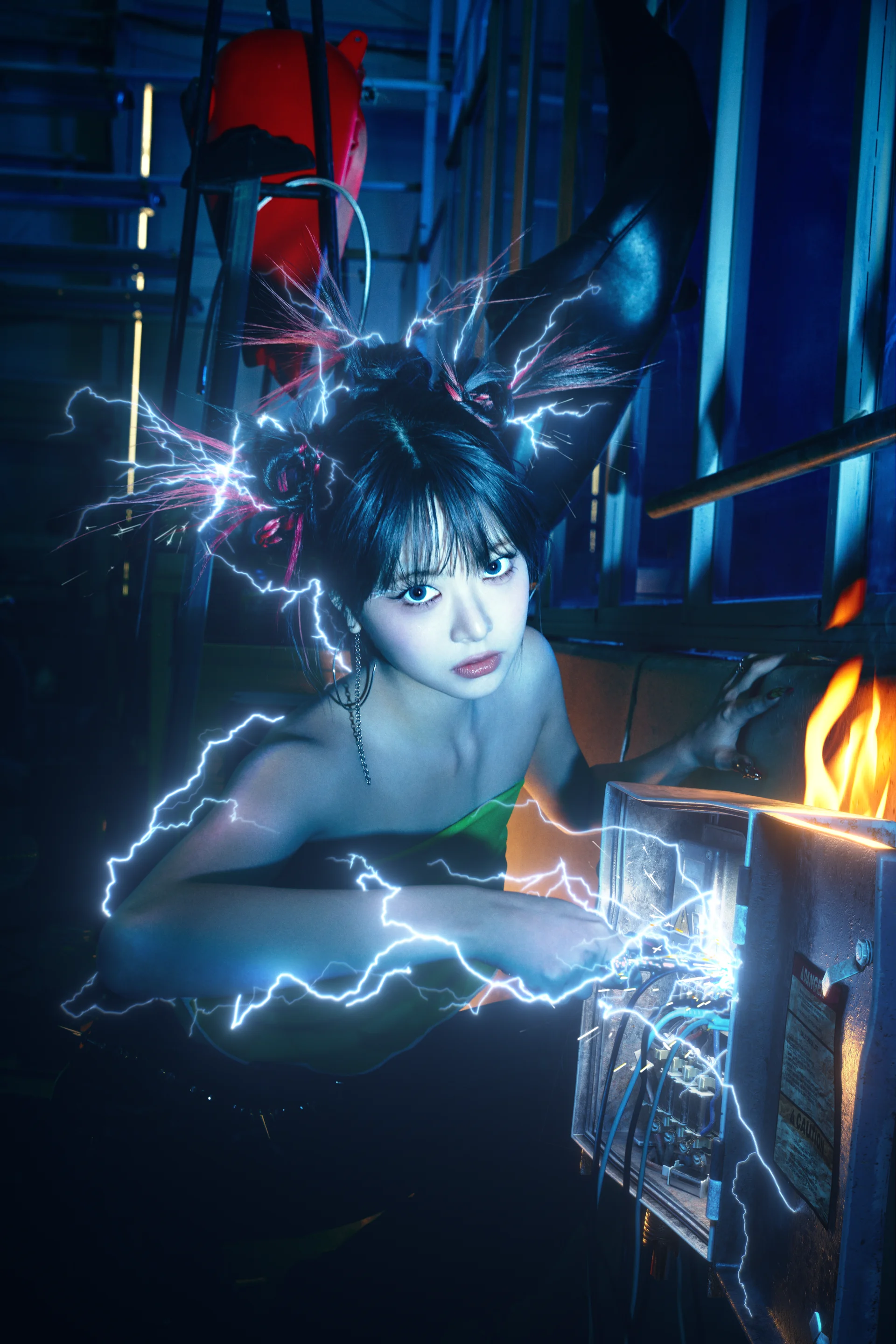LE SSERAFIM 'CRAZY' THUNDERING CEDAR :: Behance