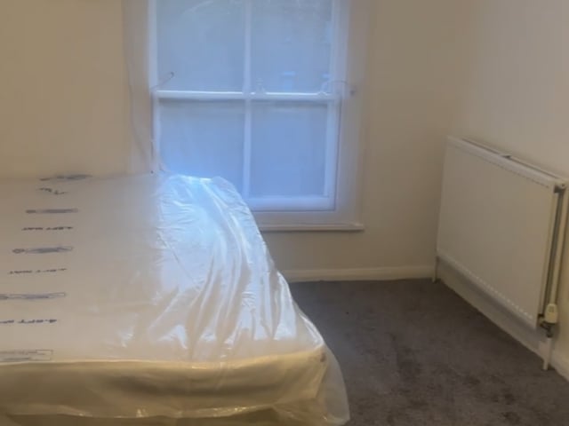 1 double room available at Lee,  Main Photo