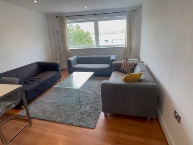 Modern 3 Double Bed 2 Bathroom Flat in Zone 1  Main Photo