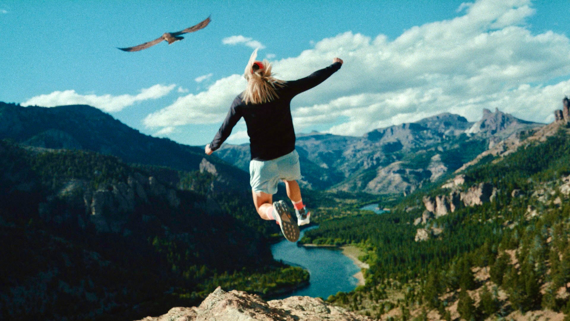 Hoka -  "Fly human fly" - Dir: Jonas Lindstroem - Production Iconoclast - Service by: Primo