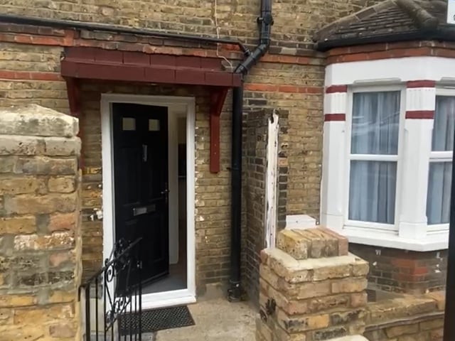 Entire refurbished, luxury and cosy 1 bed house Main Photo