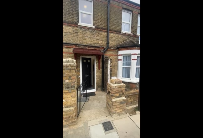 Entire refurbished, luxury and cosy 1 bed house Main Photo