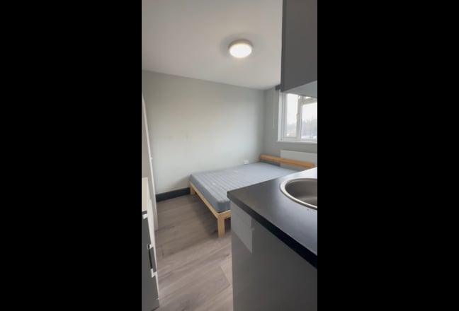 Double Room - En-suite - Bills Included Main Photo