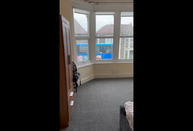 Very Large Rm in Lovely  Downend Close Uwe Main Photo