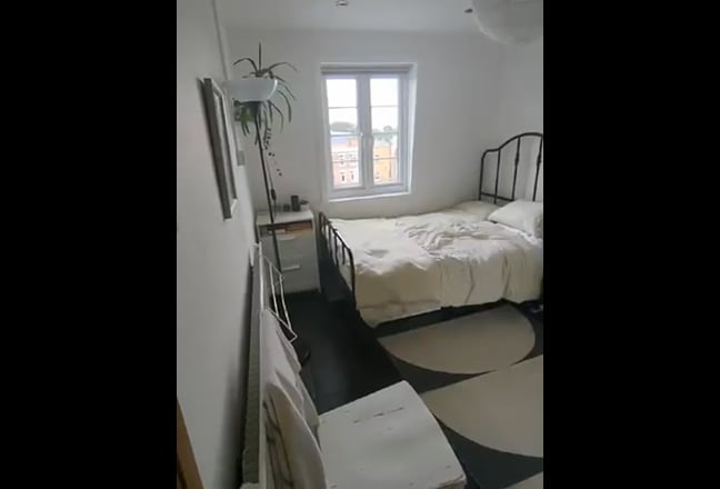 £700 p/m* double room, N16 in lovely 3 bed flat Main Photo