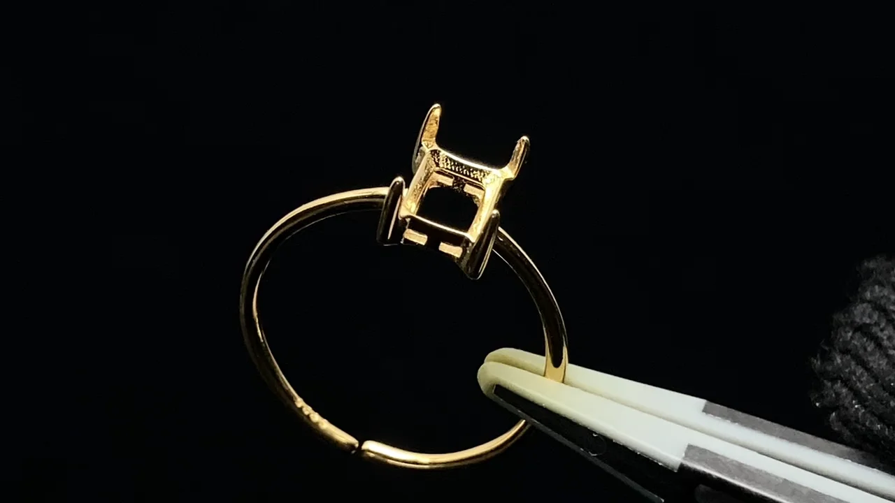 シルバー925 リング空枠(爪留め)レクタングルファセットカット6×4mm