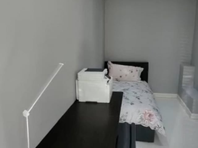 1 Room available - Ilford Clayhall Main Photo