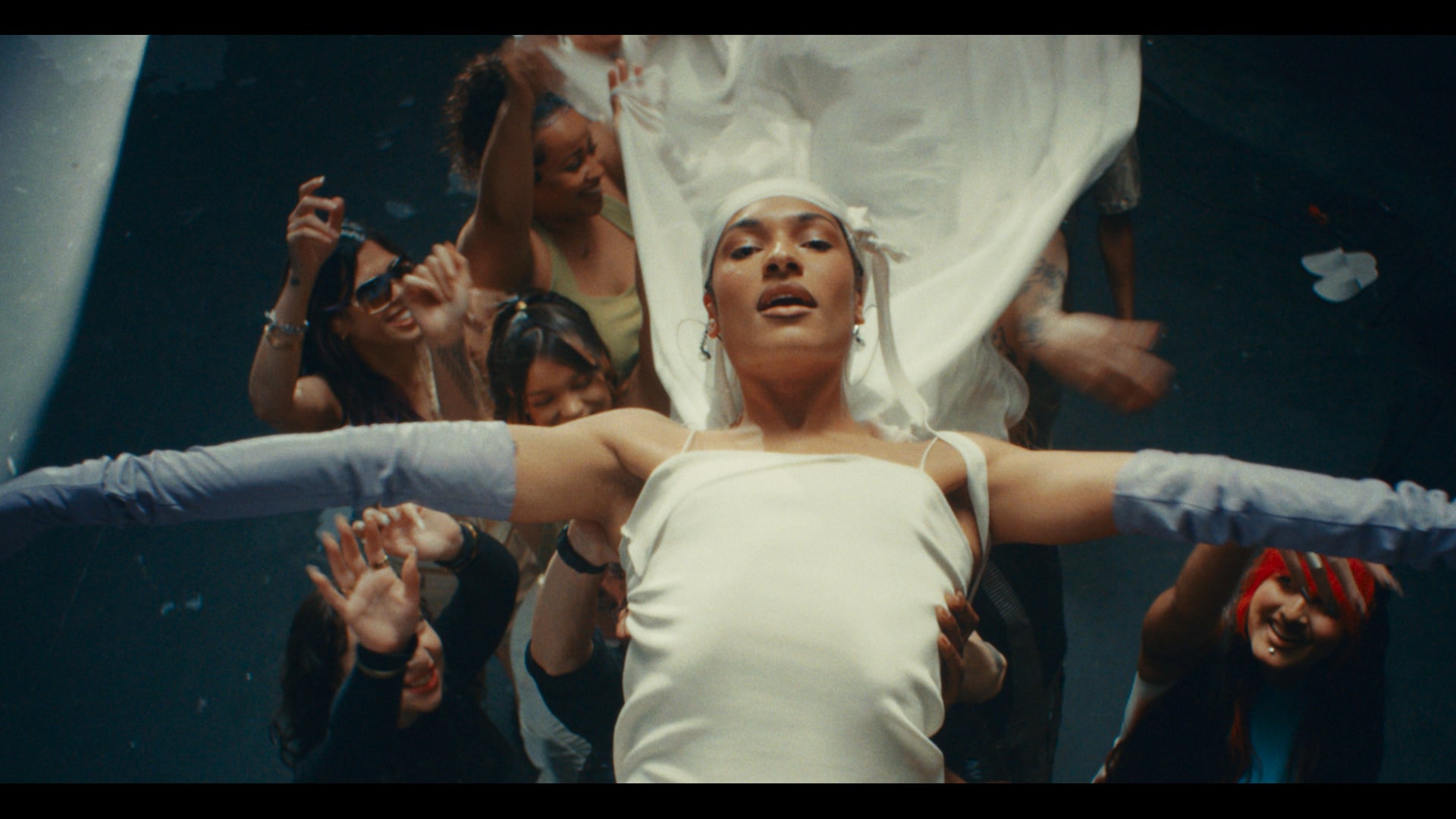 LOTION X HOLT RENFREW | UTOPIA: MEET SYANA