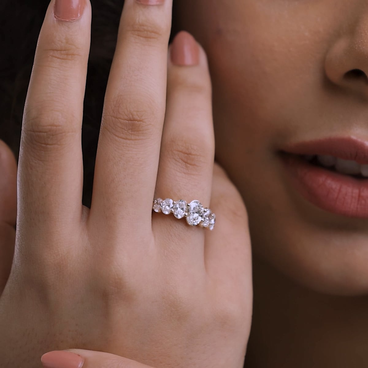 product video 2 for 3 ctw Oval Lab Grown Diamond Graduating Band