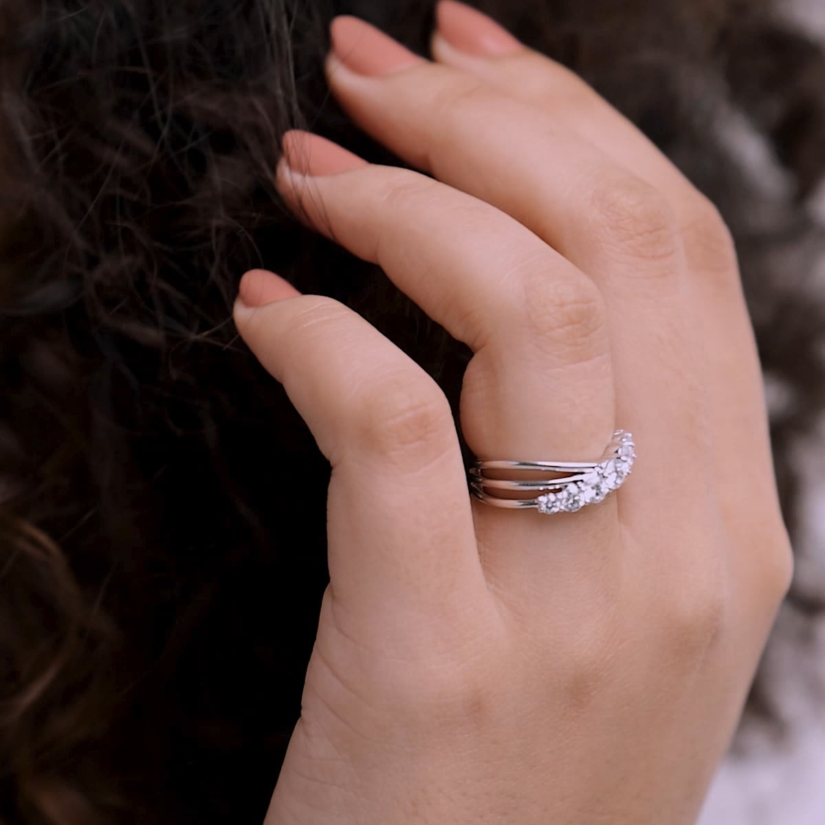 product video 2 for 1 ctw Round Lab Grown Diamond Seven-Stone Crossover Fashion Band