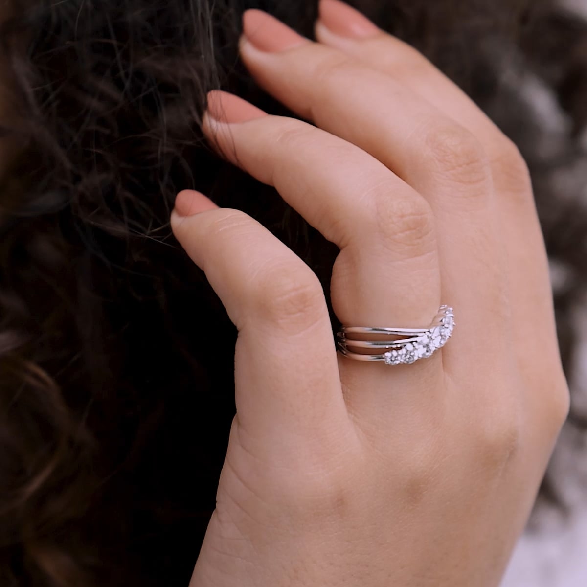product video 2 for 1 ctw Round Lab Grown Diamond Seven-Stone Crossover Band