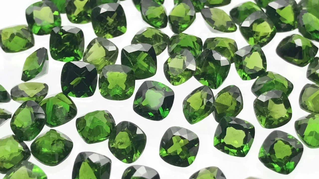 2.09ct希少高級天然クロムダイオプサイドルース・(宝石)クロム