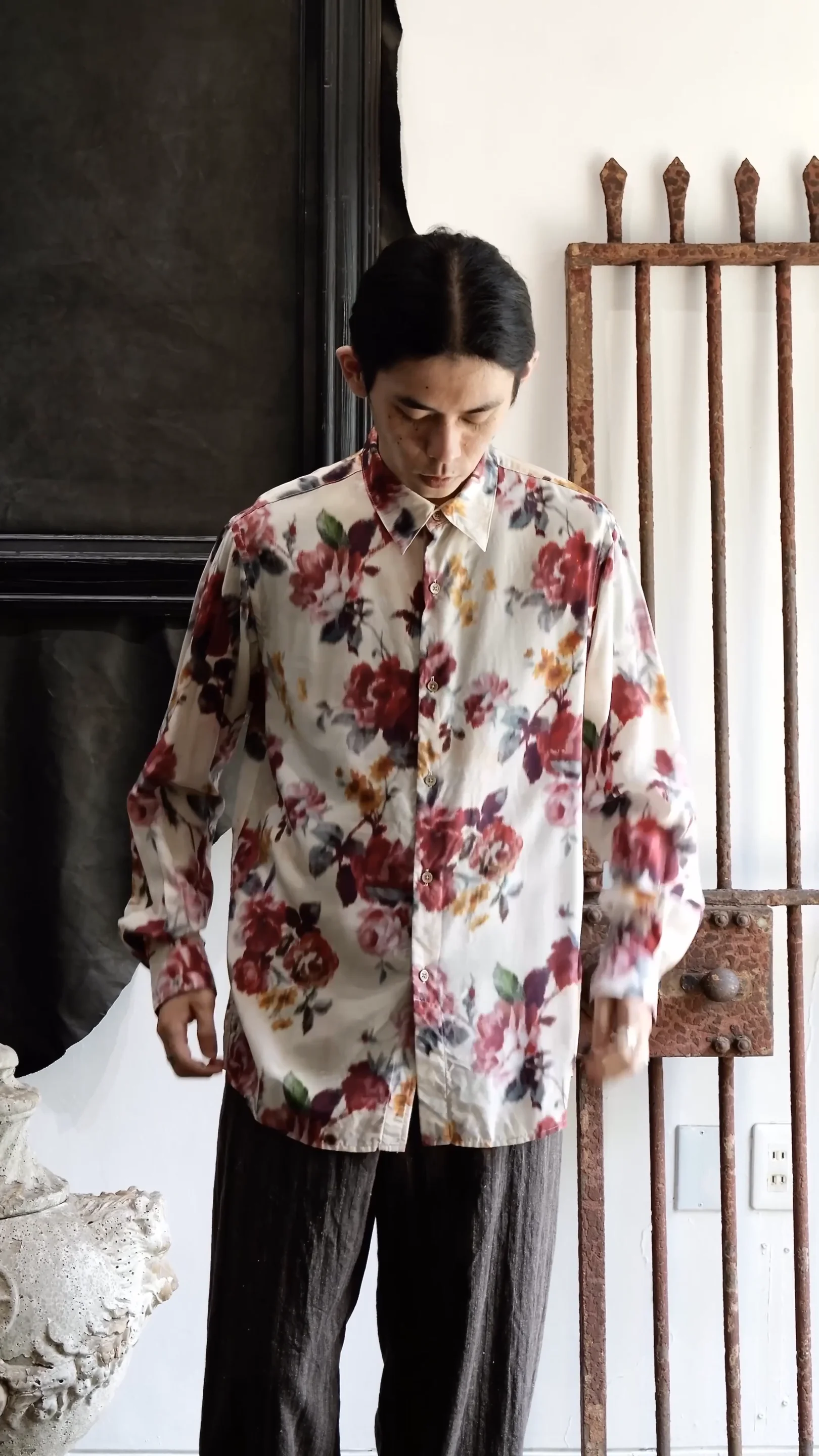 SHIRT014. Regular Collar Shirt Flower Print Silk Cupla. Red Print