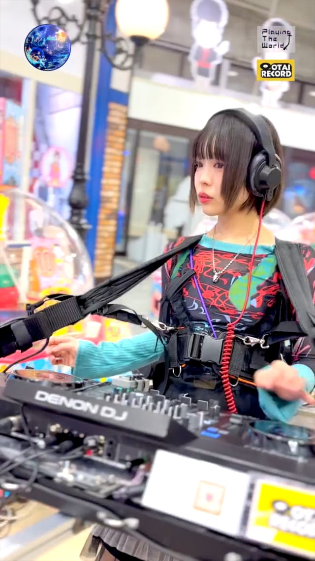 Walking DJ at the Amusement Park（エブリデイとってき屋 東京本店） /Playing The World