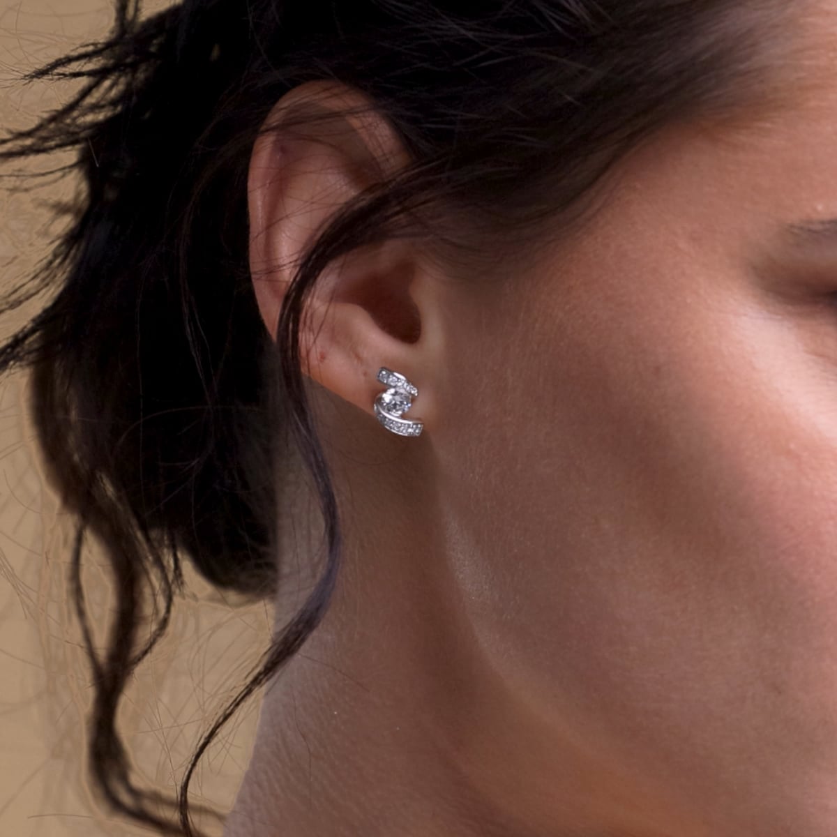 product video 2 for 1 1/4 ctw Curve Wave Earrings