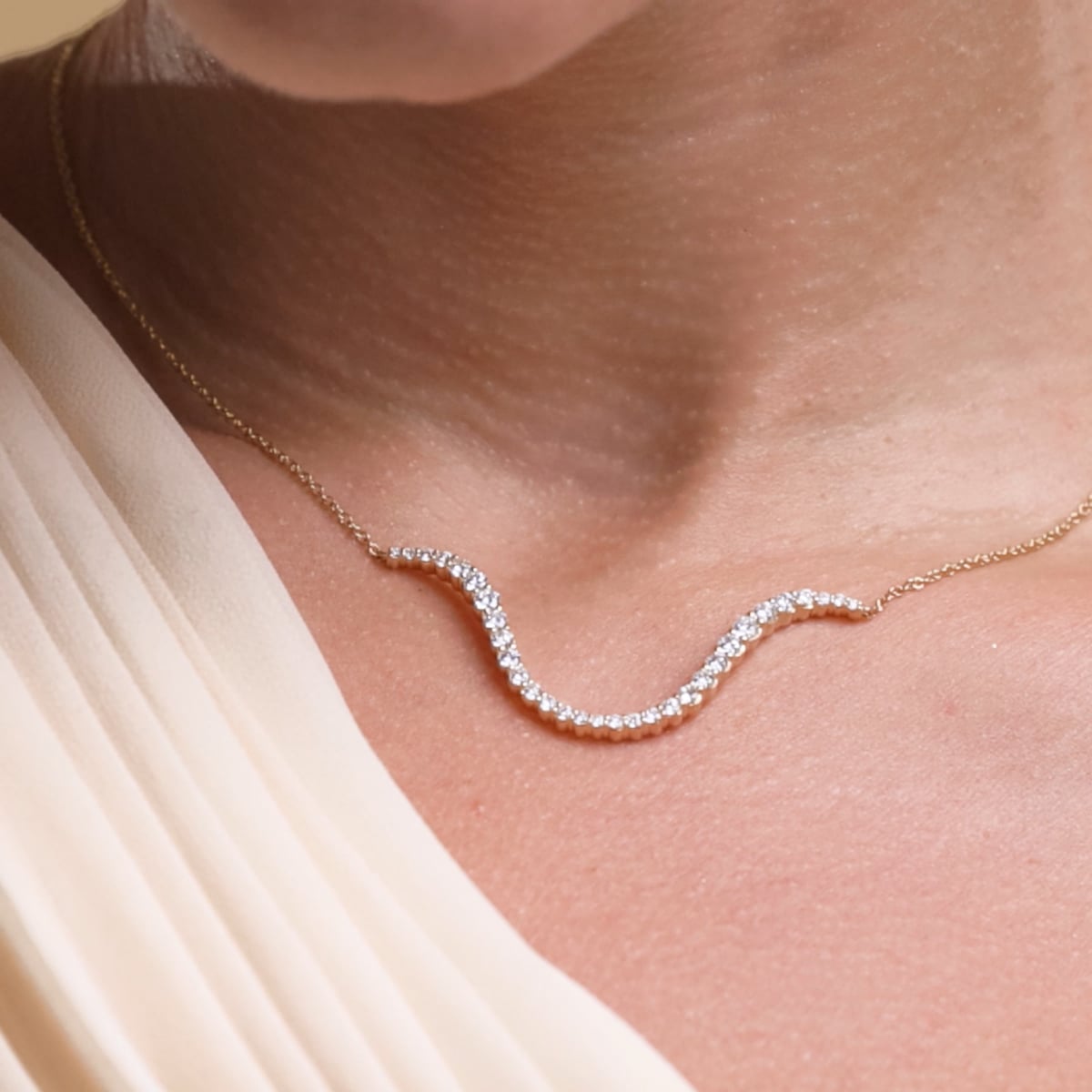 product video 2 for 1 1/4 ctw Curve River Necklace