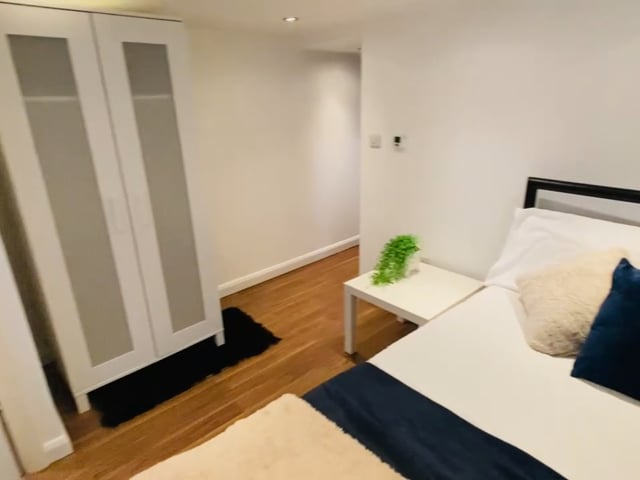 Lovely double room 3 month let Main Photo