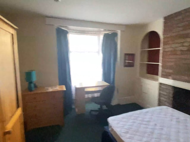 Rooms Available in Student House Main Photo