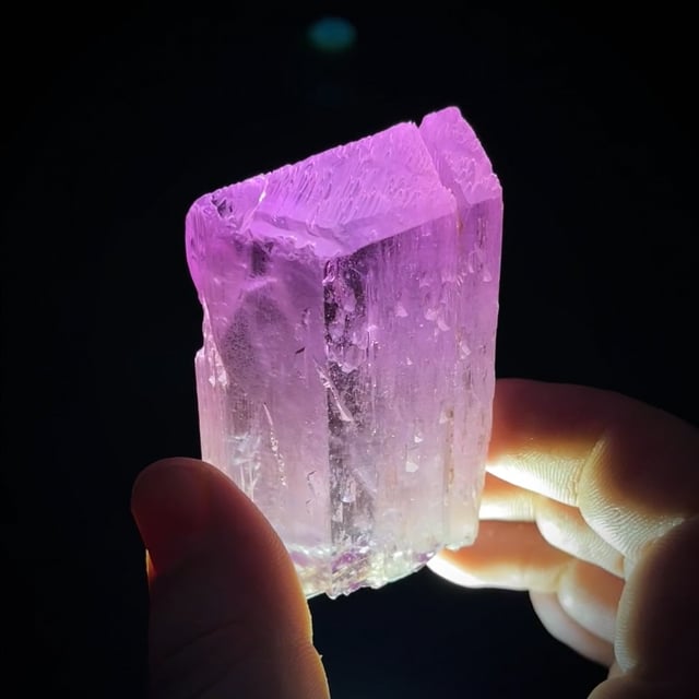 Spodumene var. Kunzite