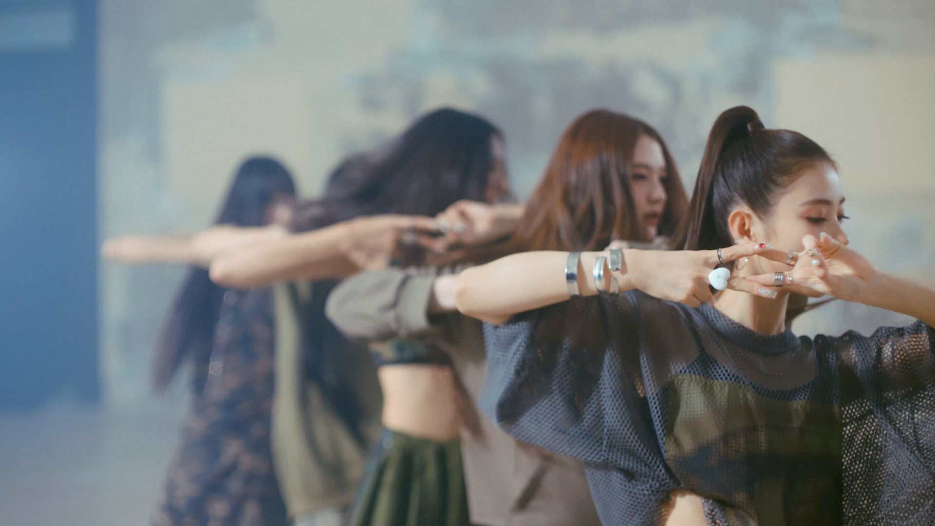 ‘MEOW’ OFFICIAL CHOREOGRAPHY VIDEO