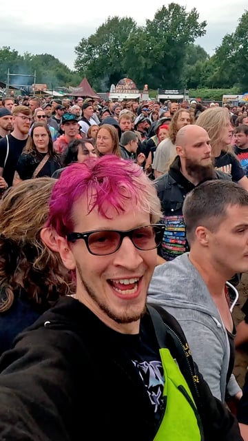 Zwischen Bühne und Bierstand: Seelsorge auf Festivals