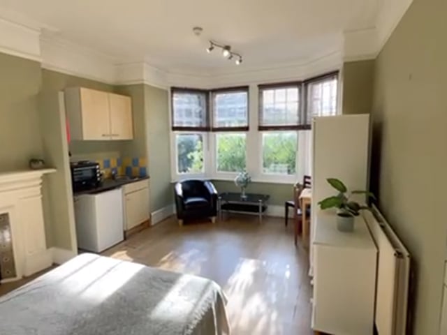 Double Studio Available in Chiswick Main Photo