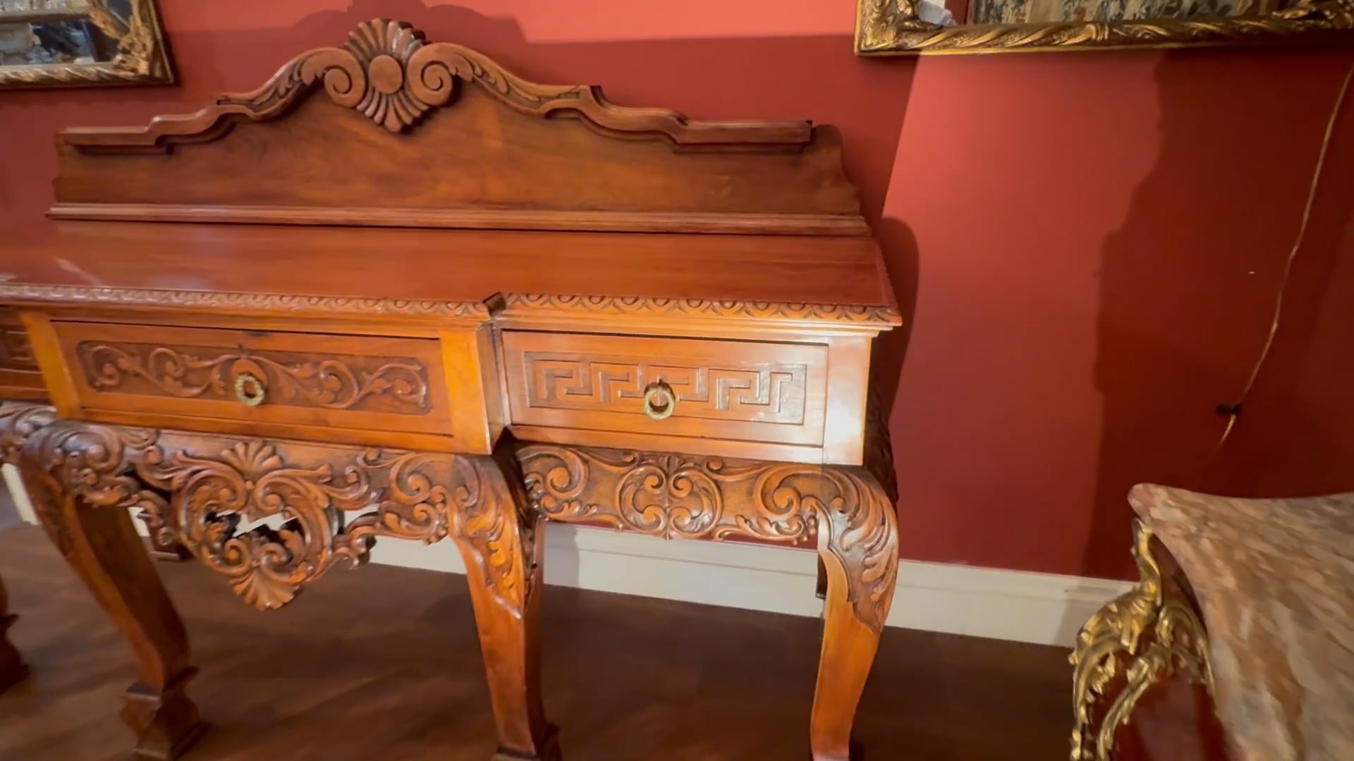 Buffet anglais style Chippendale - Ameublement
