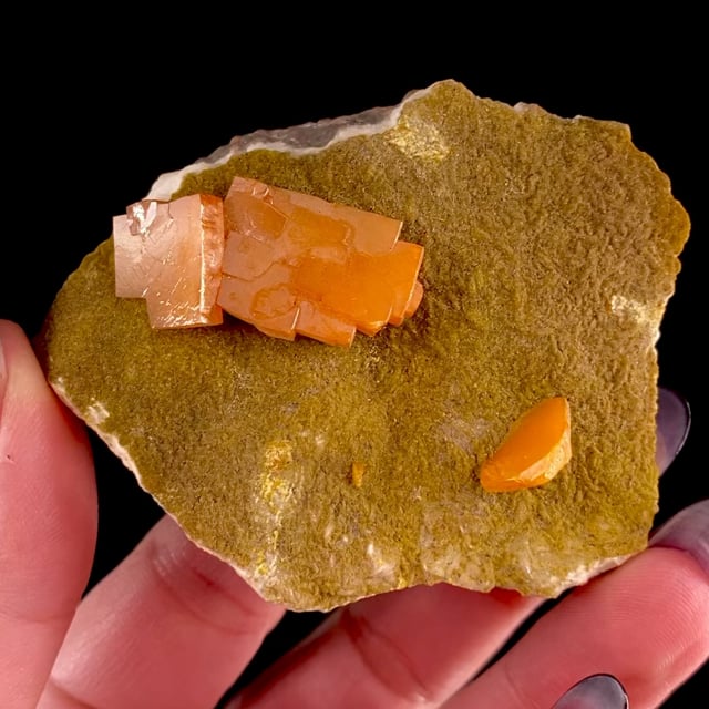 Wulfenite (classic material)