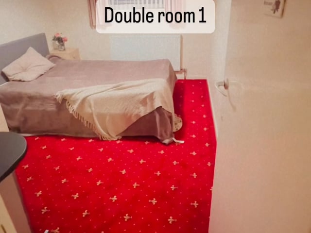 Lovely Rooms Very Close to Town Main Photo