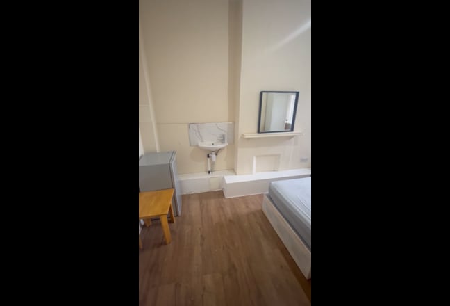2 Double rooms next to  Finsbury Park  Main Photo