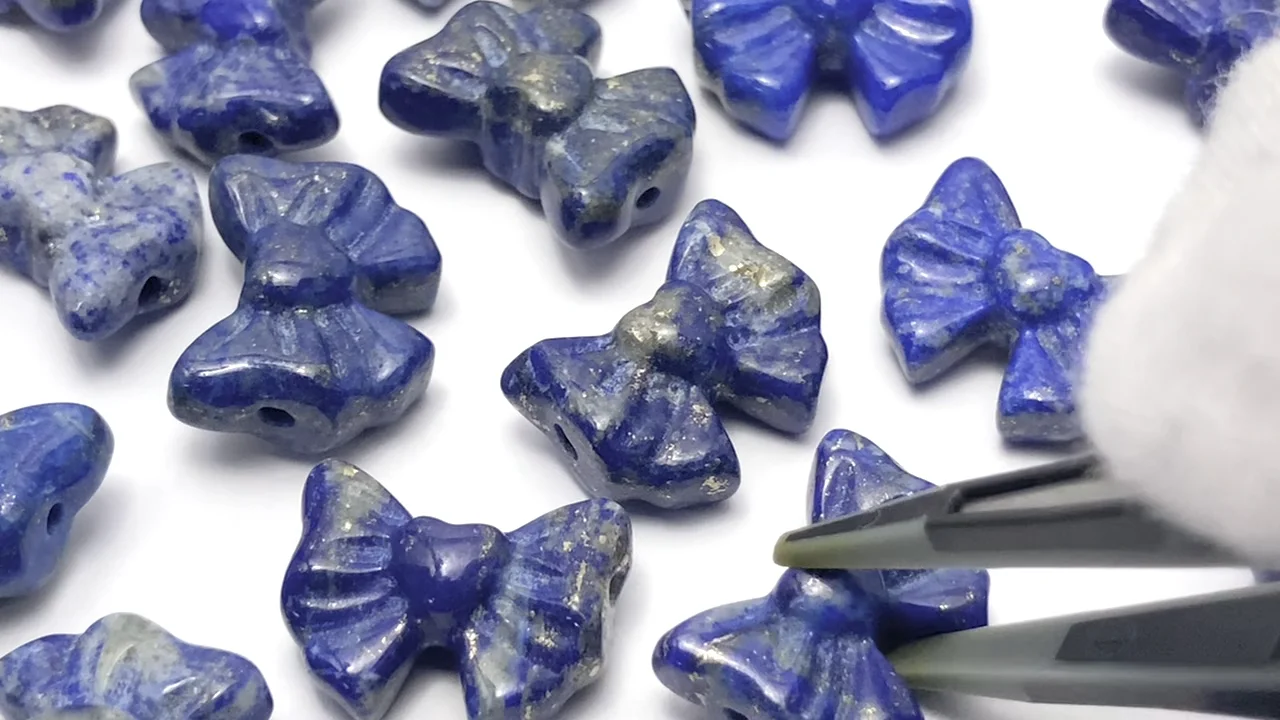 ラピスラズリ リボンモチーフ14×18mm 【横穴】 2個｜天然石ビーズの卸