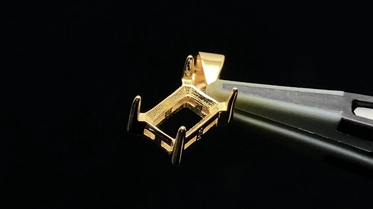 動画】Silver925 ペンダント空枠 レクタングルファセットカット6×4mm