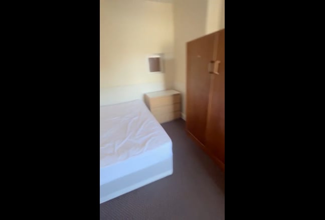 Student room for rent in Fallowfield Main Photo