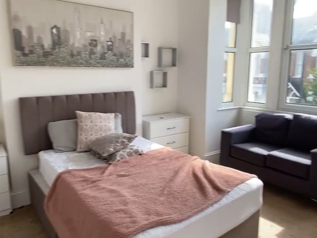 Stunning Large Double Bedroom in Chiswick W4 Main Photo