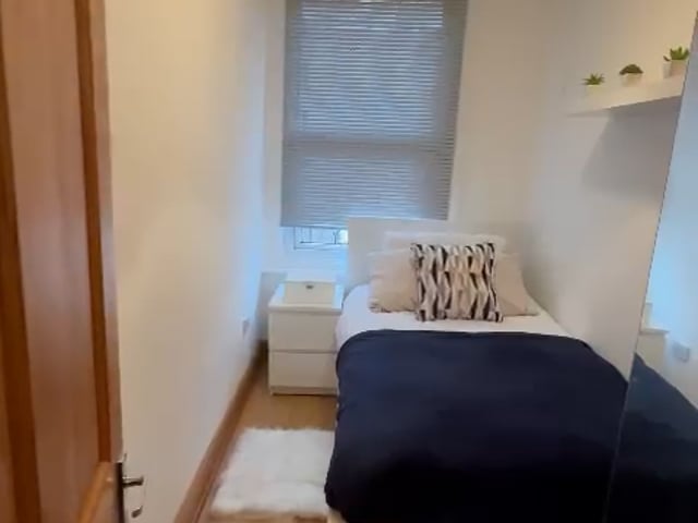 Video 1: Cosy Single Room