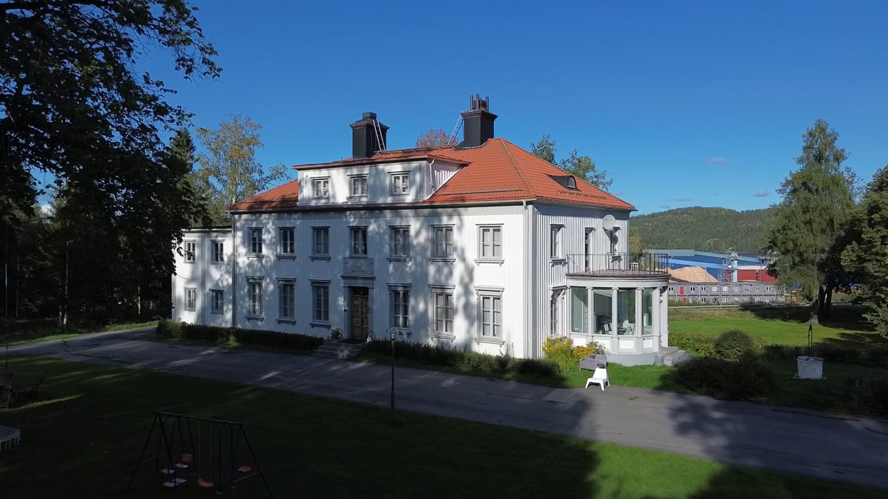17 rum Villa på Kontorsvägen 3-5 Väja Kramfors kommun - video