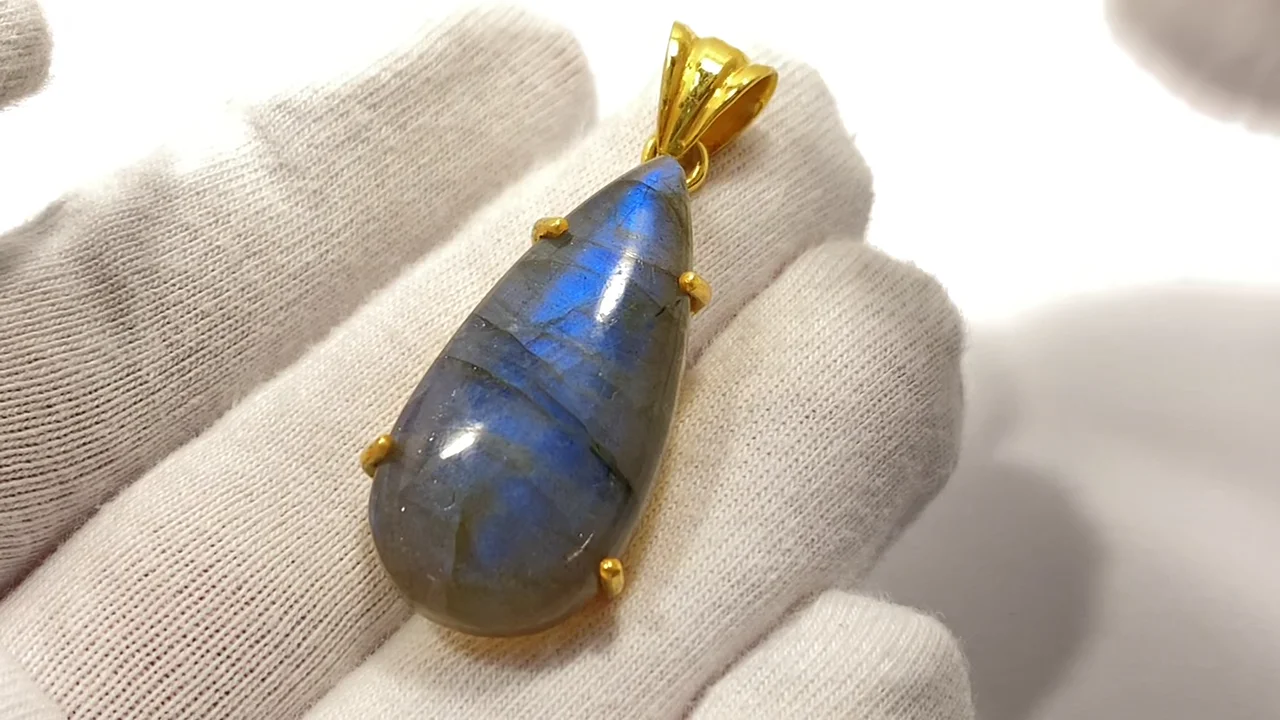 動画】【1点もの】宝石質ブルーラブラドライトAAA ペンダントトップ