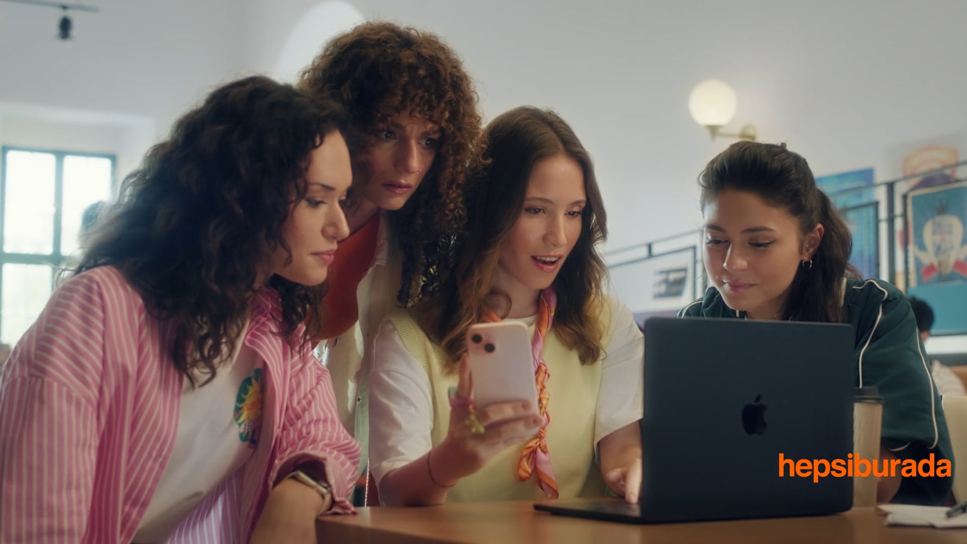 HEPSIBURADA "Macbook Air"
