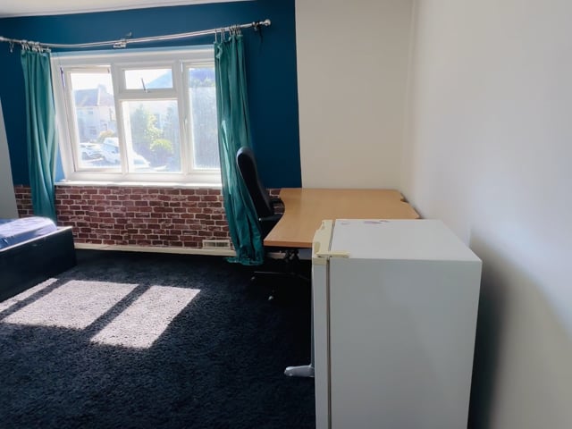 Amazing double room in great location for students Main Photo