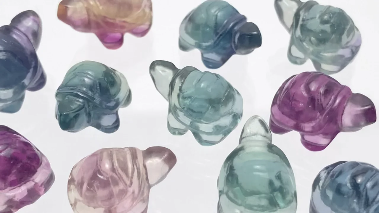 マルチカラーフローライト 亀（かめ・カメ）モチーフ 9.5×12mm 【穴