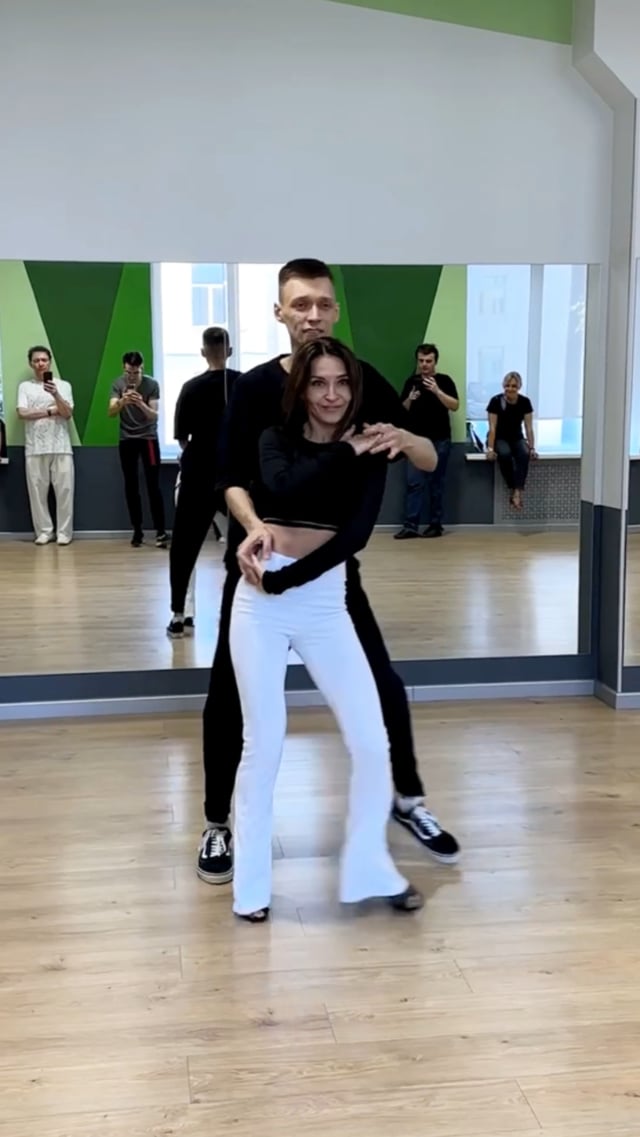 Модный танец Бачата в Москве / Студия парных танцев Ивара