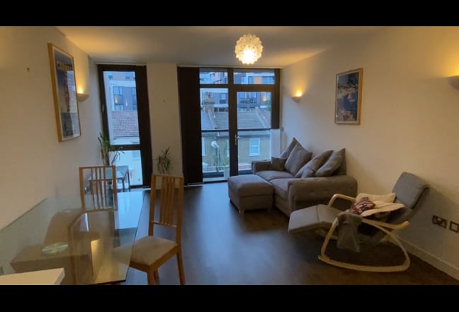 Lovely Room with Ensuite available 14th June 2026 Main Photo