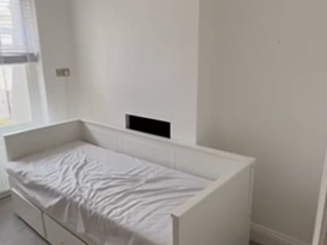 Small double room in Brunswick Square✨ Main Photo