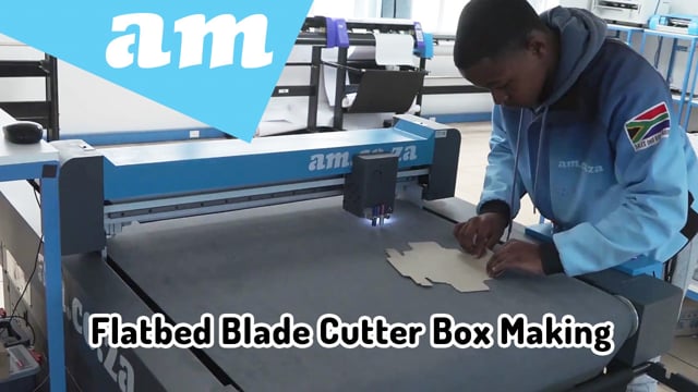 Box Making by Flatbed Blade Cutting Machine with Creasing and Cutting Double Cutting Tools