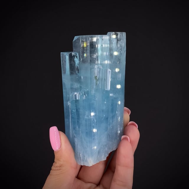 Aquamarine specimen Crystal , Natural Aquamarine & Damage 2024 Free Crystal 25 gram - 42*29*17mm