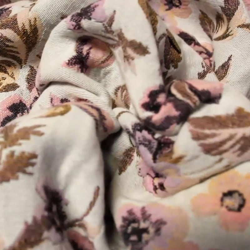Vidéo: Jacquard - Fleuri dégradé de rose