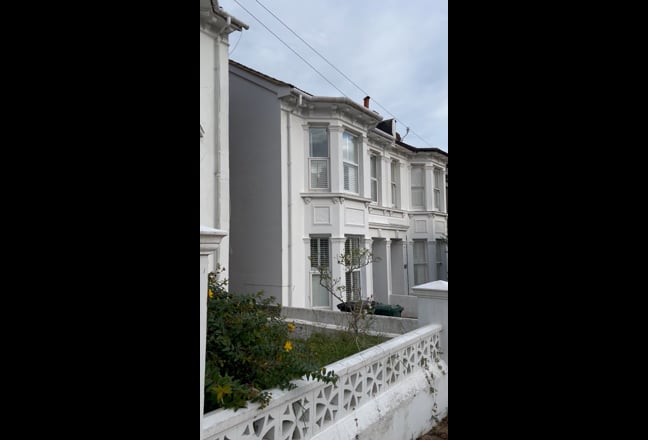 Room to rent in Brighton near station for London Main Photo