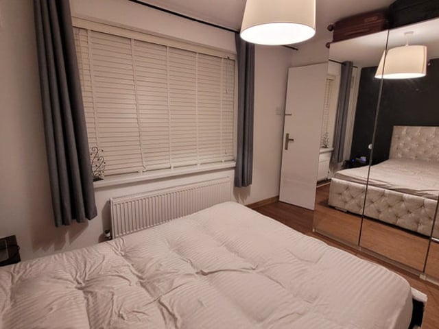 Double bedroom for vegetarian professional! Main Photo